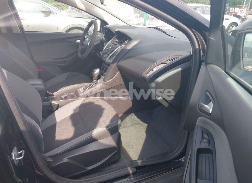 Photo 5 of 2012 Ford Focus SE (VIN 1FAHP3F2XCL219629)