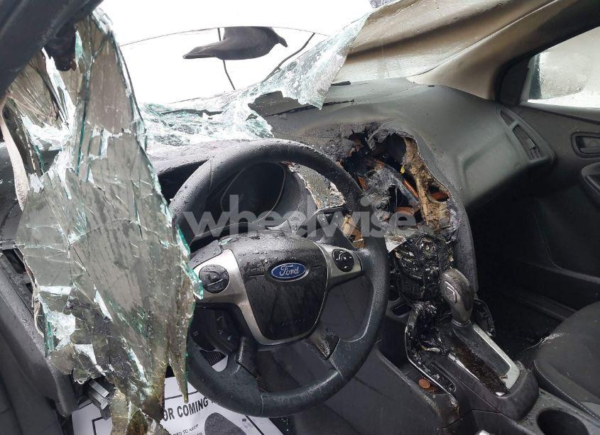 Photo 6 of 2012 Ford Focus SE (VIN 1FAHP3F2XCL220683)