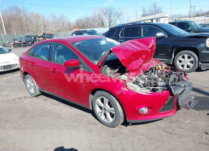 2012 Ford Focus SE (VIN 1FAHP3F2XCL224359) main photo