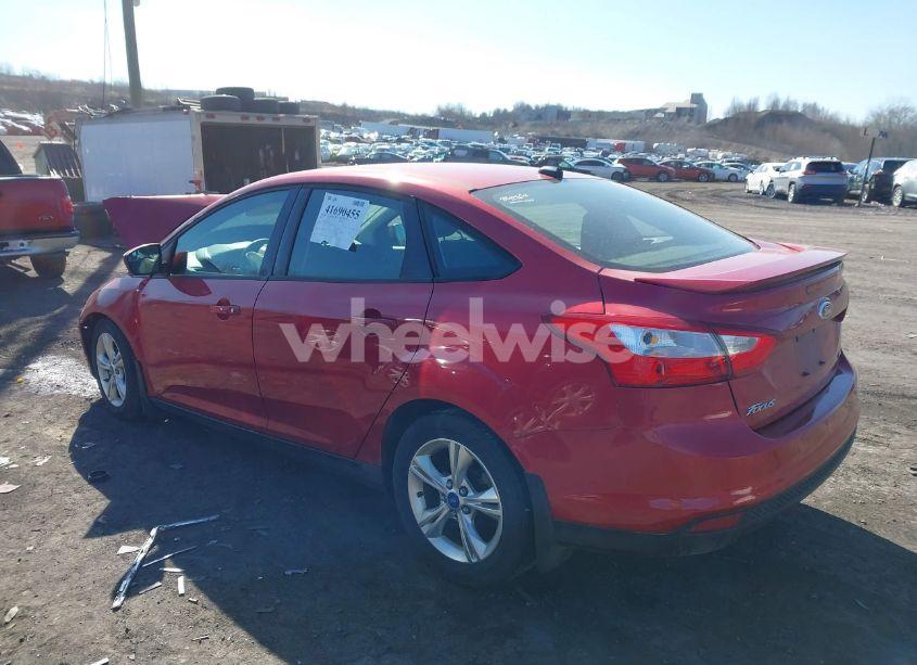 Photo 3 of 2012 Ford Focus SE (VIN 1FAHP3F2XCL224359)