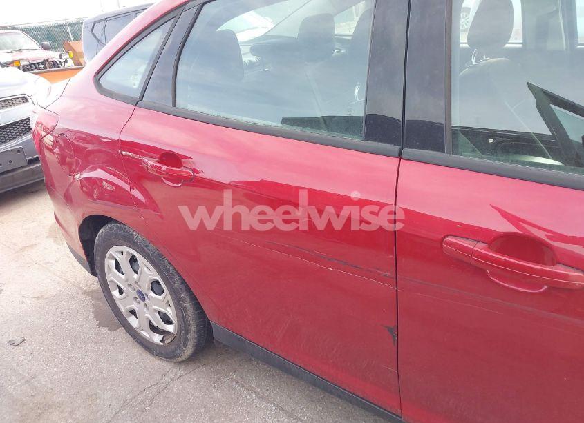 Photo 13 of 2012 Ford Focus SE (VIN 1FAHP3F2XCL233434)