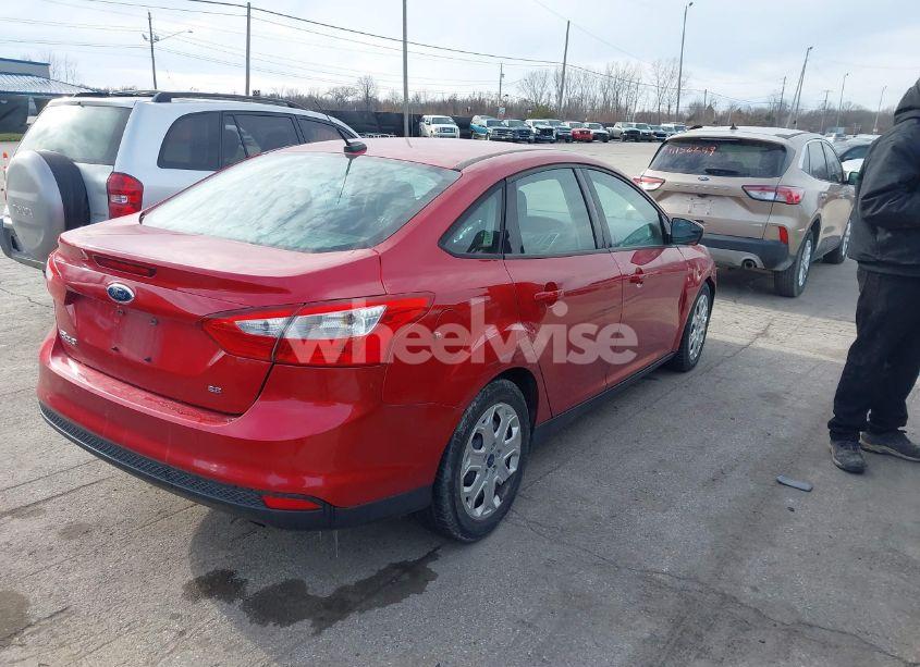 Photo 4 of 2012 Ford Focus SE (VIN 1FAHP3F2XCL233434)