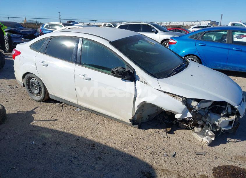 2012 Ford Focus SE (VIN 1FAHP3F2XCL262206) main photo