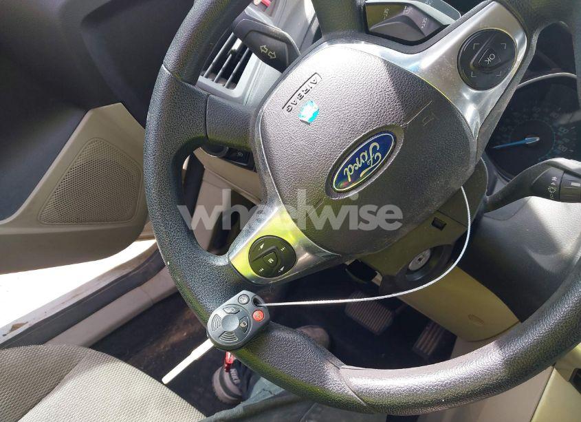 Photo 11 of 2012 Ford Focus SE (VIN 1FAHP3F2XCL262206)