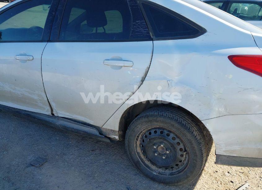 Photo 14 of 2012 Ford Focus SE (VIN 1FAHP3F2XCL262206)