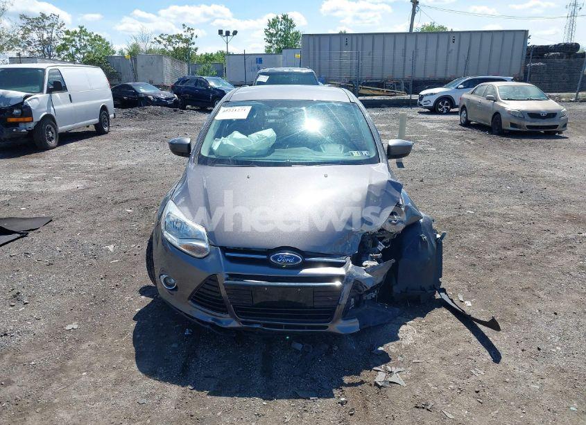 Photo 12 of 2012 Ford Focus SE (VIN 1FAHP3F2XCL265154)
