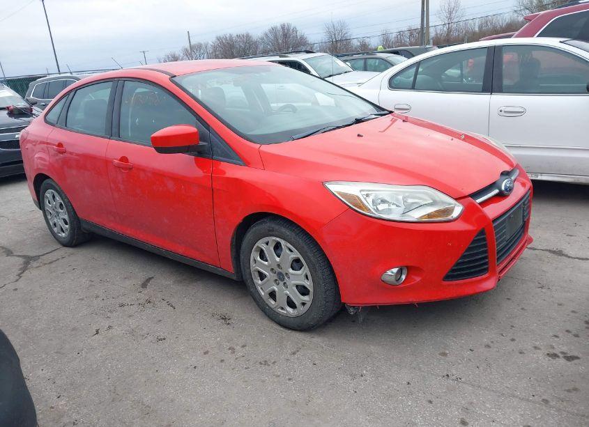 2012 Ford Focus SE (VIN 1FAHP3F2XCL266482) main photo