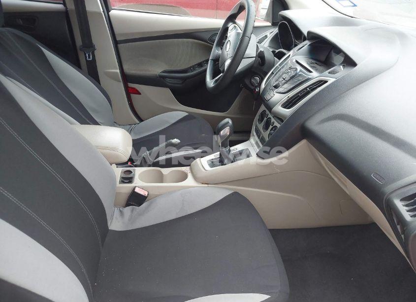Photo 5 of 2012 Ford Focus SE (VIN 1FAHP3F2XCL284450)