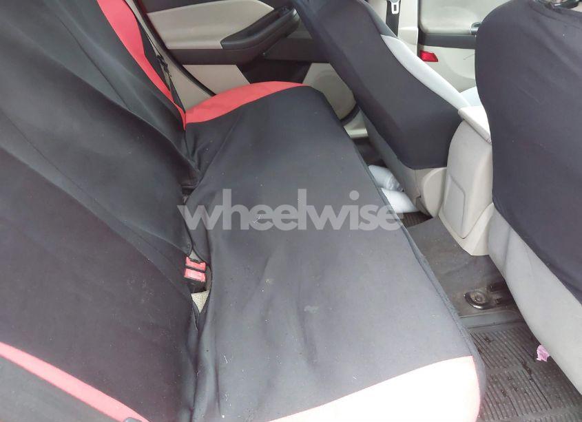 Photo 8 of 2012 Ford Focus SE (VIN 1FAHP3F2XCL284450)