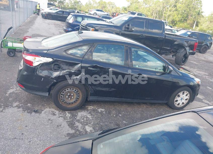 Photo 13 of 2012 Ford Focus SE (VIN 1FAHP3F2XCL287848)