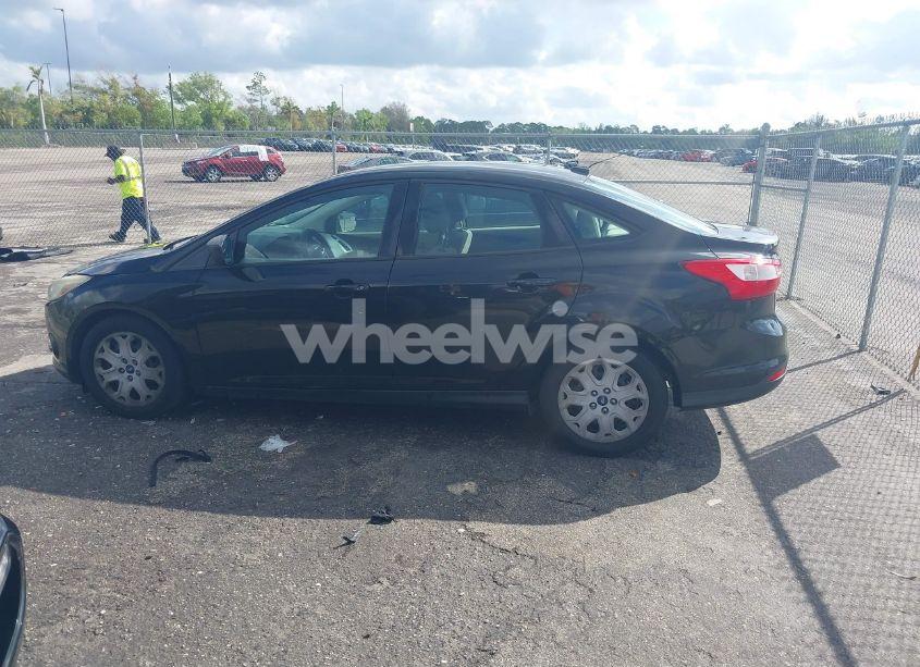 Photo 14 of 2012 Ford Focus SE (VIN 1FAHP3F2XCL287848)