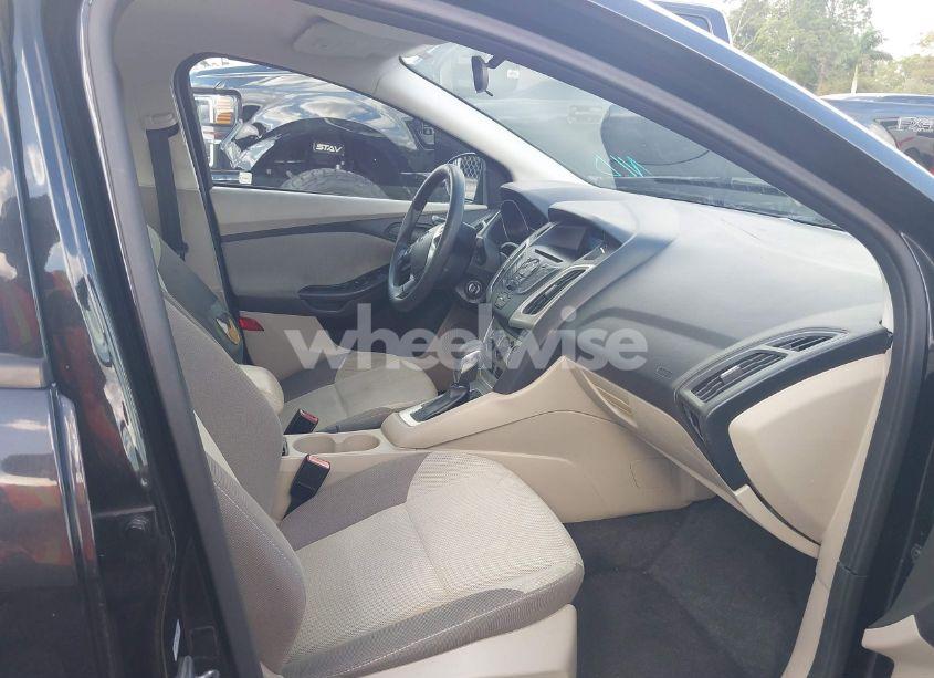 Photo 5 of 2012 Ford Focus SE (VIN 1FAHP3F2XCL287848)