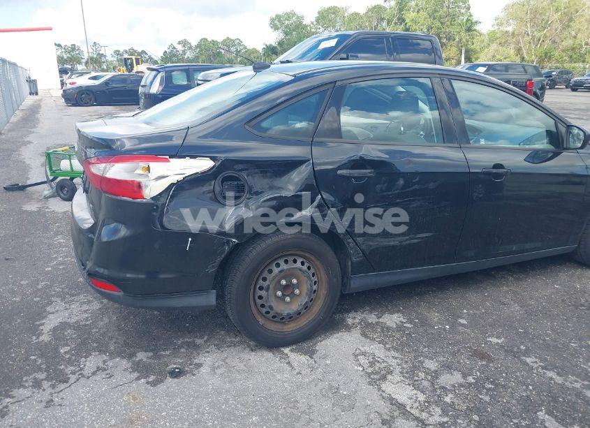 Photo 6 of 2012 Ford Focus SE (VIN 1FAHP3F2XCL287848)