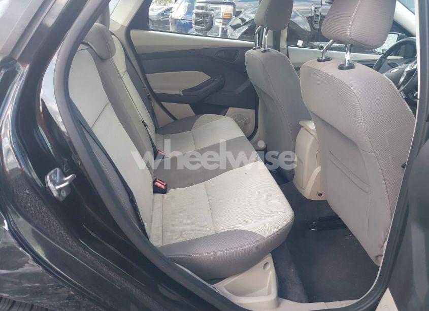 Photo 8 of 2012 Ford Focus SE (VIN 1FAHP3F2XCL287848)