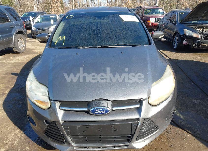 Photo 12 of 2012 Ford Focus SE (VIN 1FAHP3F2XCL293326)