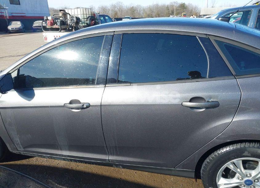 Photo 14 of 2012 Ford Focus SE (VIN 1FAHP3F2XCL293326)