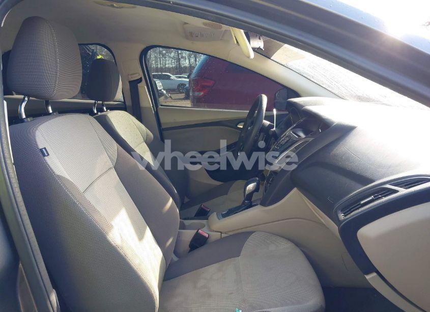 Photo 5 of 2012 Ford Focus SE (VIN 1FAHP3F2XCL293326)