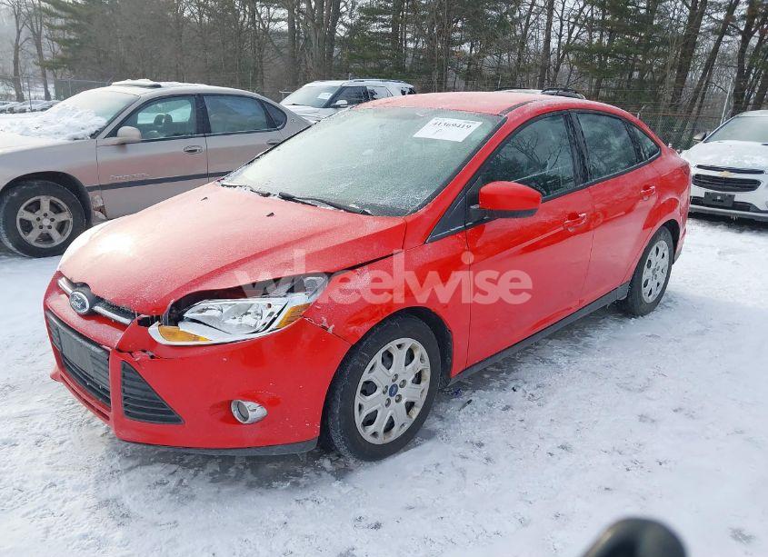 Photo 2 of 2012 Ford Focus SE (VIN 1FAHP3F2XCL299403)