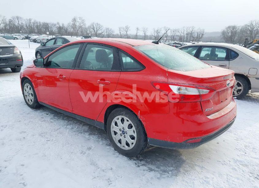 Photo 3 of 2012 Ford Focus SE (VIN 1FAHP3F2XCL299403)