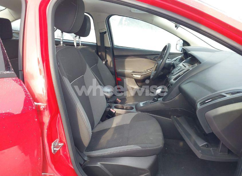 Photo 5 of 2012 Ford Focus SE (VIN 1FAHP3F2XCL299403)