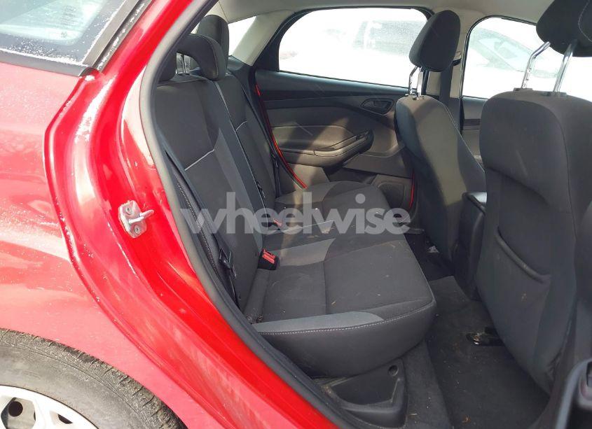 Photo 8 of 2012 Ford Focus SE (VIN 1FAHP3F2XCL299403)