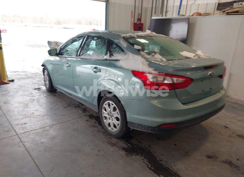 Photo 3 of 2012 Ford Focus SE (VIN 1FAHP3F2XCL378103)