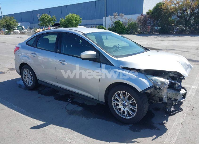 2012 Ford Focus SE (VIN 1FAHP3F2XCL394978) main photo