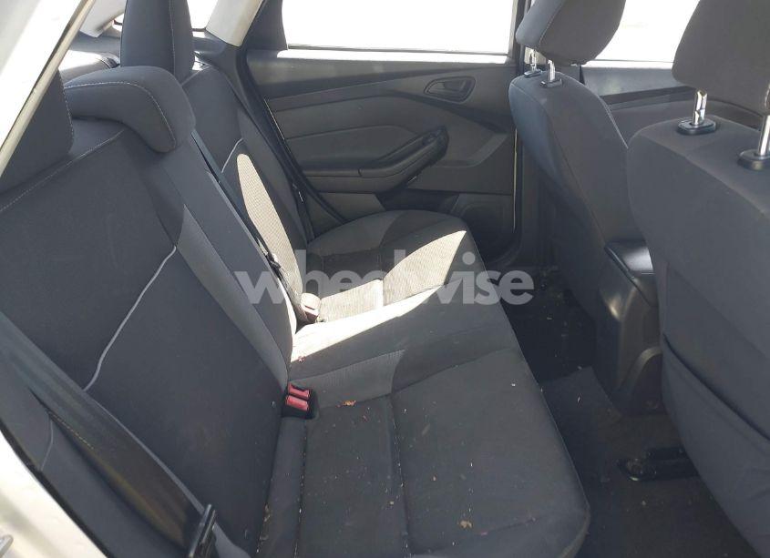 Photo 8 of 2012 Ford Focus SE (VIN 1FAHP3F2XCL394978)