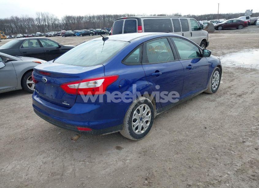 Photo 4 of 2012 Ford Focus SE (VIN 1FAHP3F2XCL421676)
