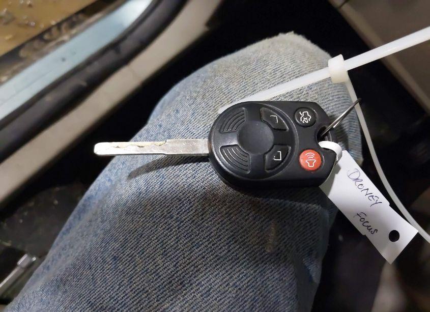 Photo 11 of 2012 Ford Focus SE (VIN 1FAHP3F2XCL426103)