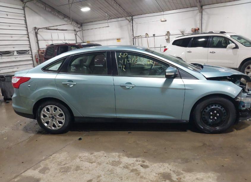 Photo 13 of 2012 Ford Focus SE (VIN 1FAHP3F2XCL426103)