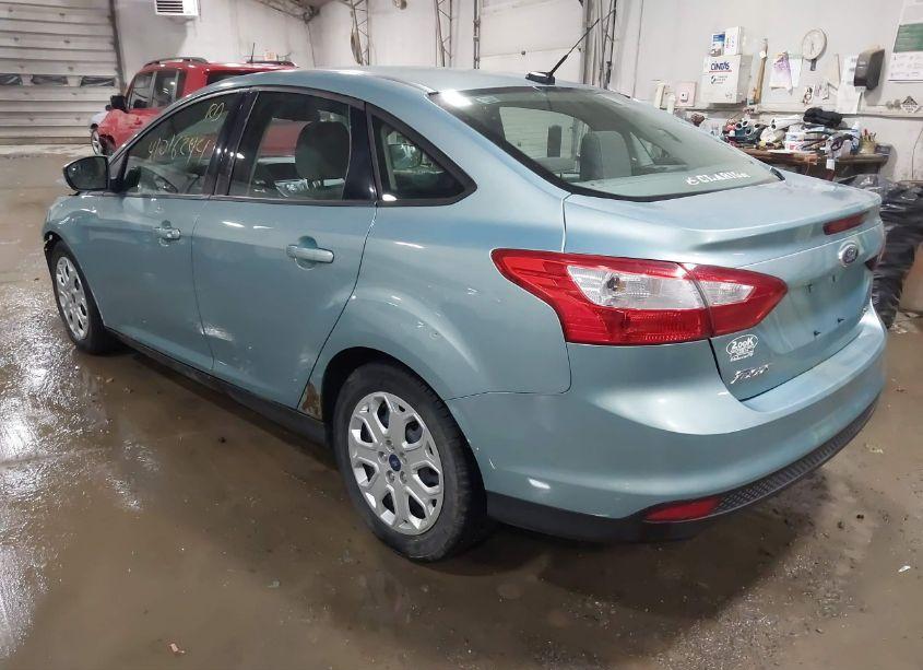 Photo 3 of 2012 Ford Focus SE (VIN 1FAHP3F2XCL426103)