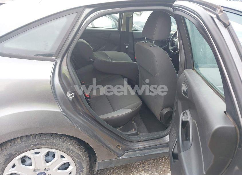 Photo 8 of 2012 Ford Focus SE (VIN 1FAHP3F2XCL430734)