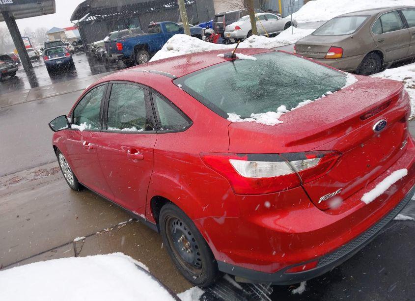 Photo 3 of 2012 Ford Focus SE (VIN 1FAHP3F2XCL439207)