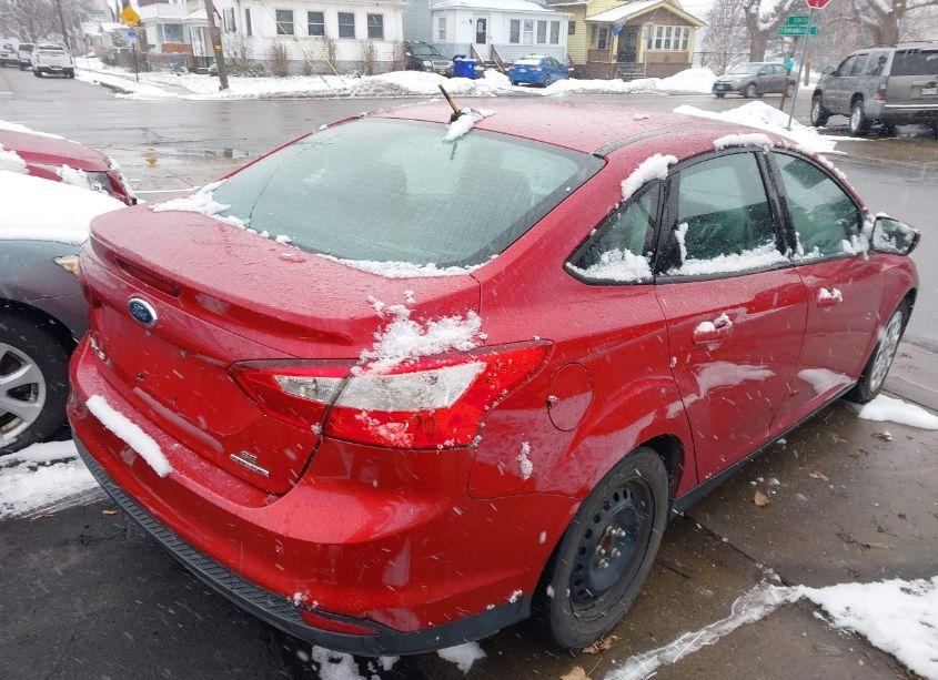 Photo 4 of 2012 Ford Focus SE (VIN 1FAHP3F2XCL439207)