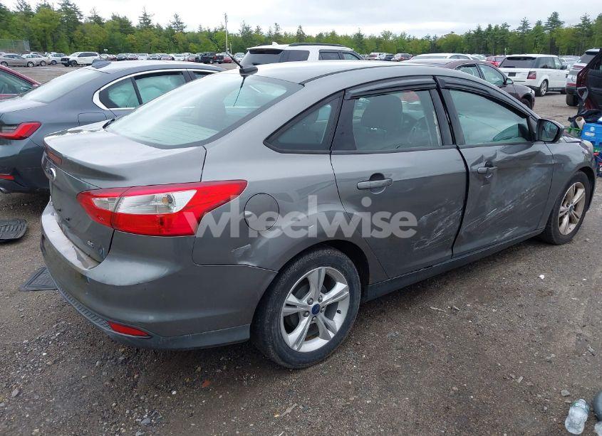 Photo 4 of 2012 Ford Focus SE (VIN 1FAHP3F2XCL458016)