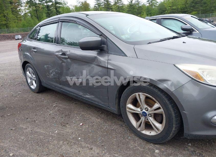 Photo 6 of 2012 Ford Focus SE (VIN 1FAHP3F2XCL458016)