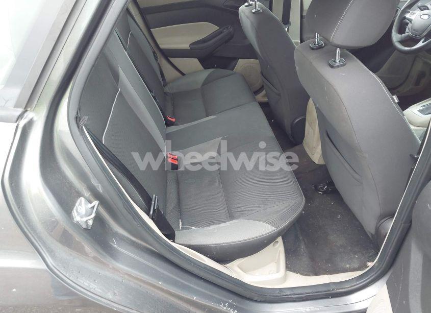 Photo 8 of 2012 Ford Focus SE (VIN 1FAHP3F2XCL458016)