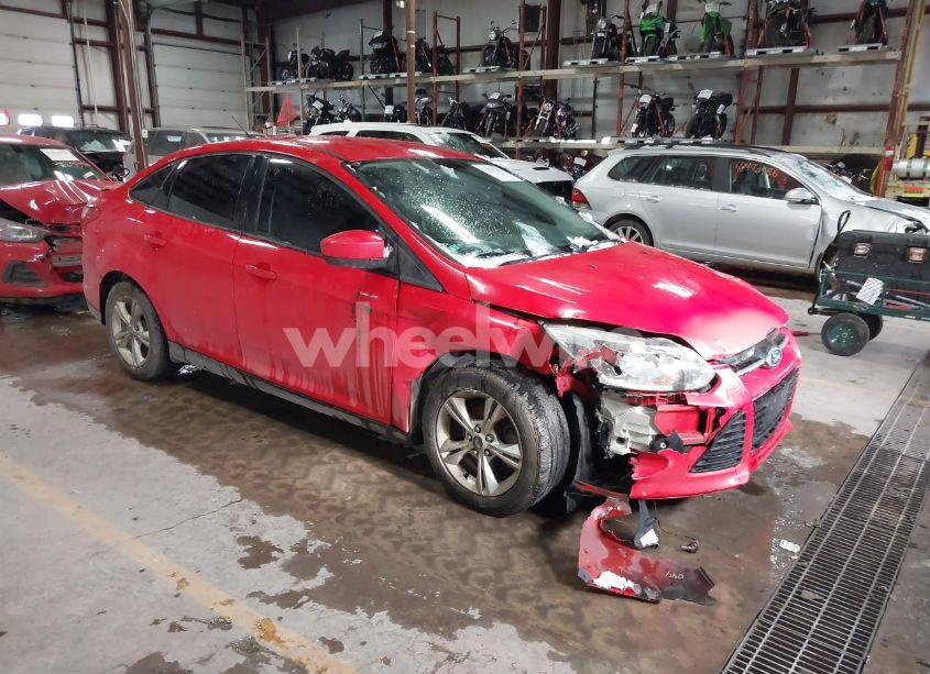 2012 Ford Focus SE (VIN 1FAHP3F2XCL470568) main photo