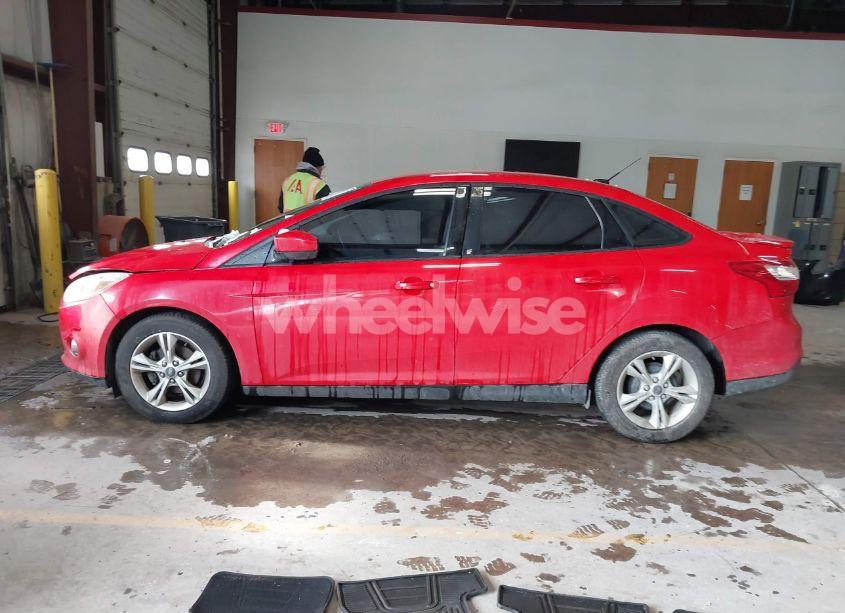 Photo 14 of 2012 Ford Focus SE (VIN 1FAHP3F2XCL470568)