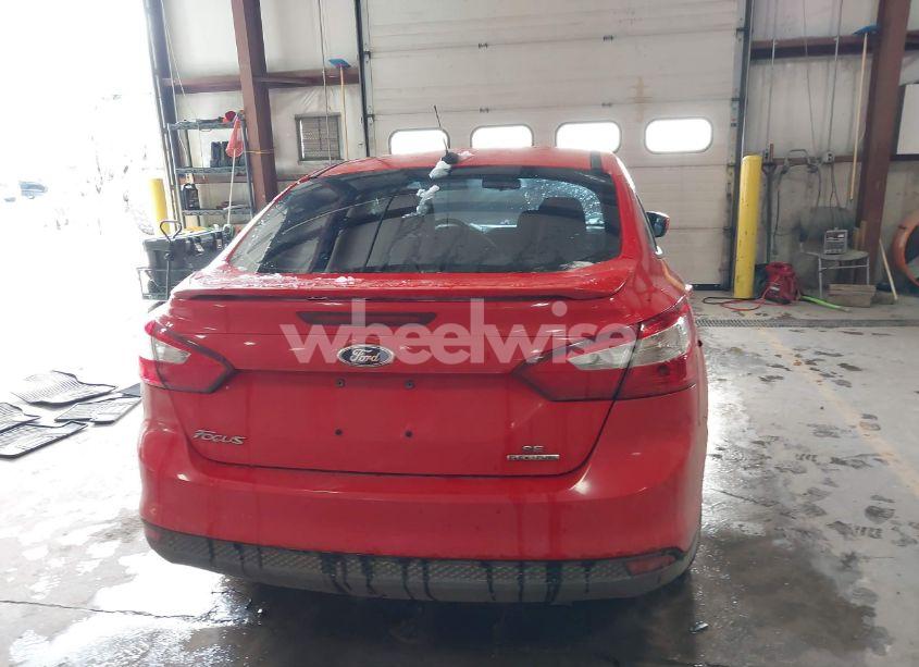 Photo 16 of 2012 Ford Focus SE (VIN 1FAHP3F2XCL470568)