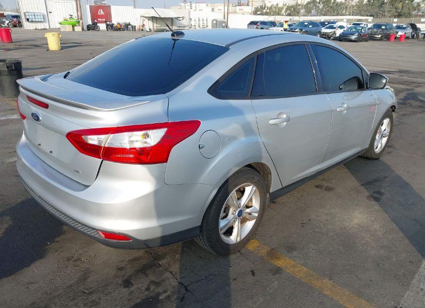 Photo 4 of 2012 Ford Focus SE (VIN 1FAHP3F2XCL477942)