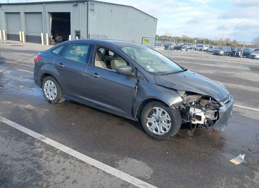 2012 Ford Focus SE (VIN 1FAHP3F2XCL478346) main photo