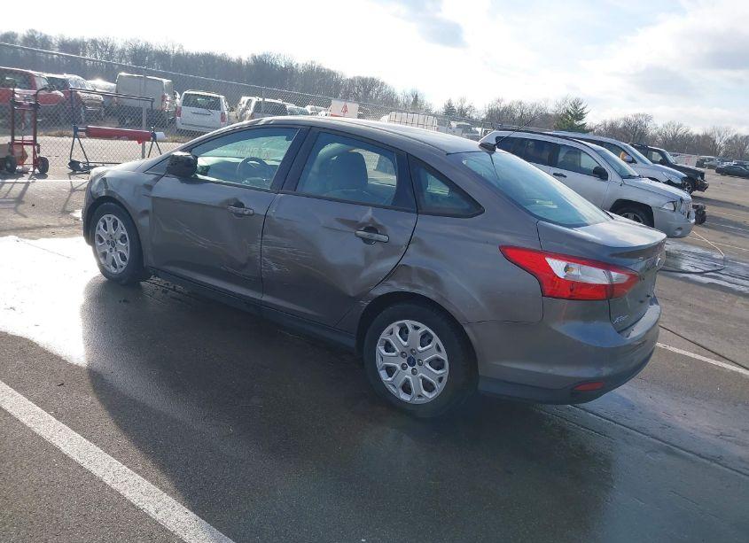 Photo 3 of 2012 Ford Focus SE (VIN 1FAHP3F2XCL478346)