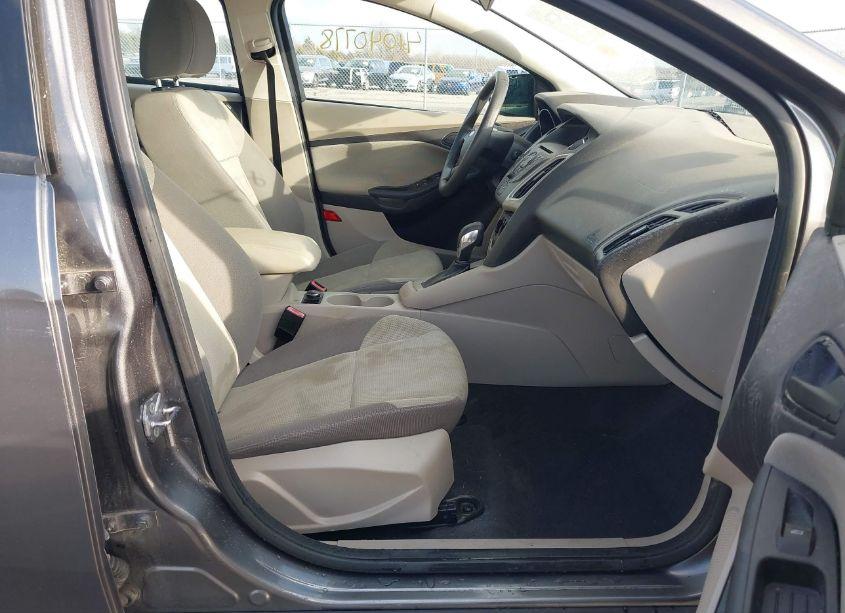 Photo 5 of 2012 Ford Focus SE (VIN 1FAHP3F2XCL478346)