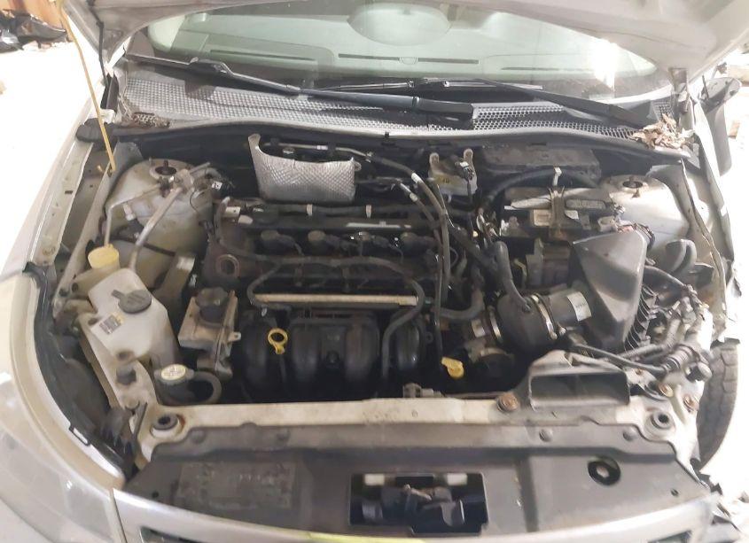 Photo 10 of 2010 Ford Focus SE (VIN 1FAHP3FN0AW121375)