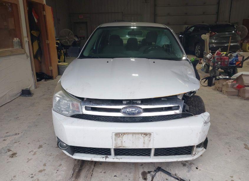 Photo 12 of 2010 Ford Focus SE (VIN 1FAHP3FN0AW121375)