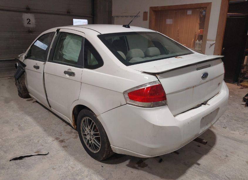 Photo 3 of 2010 Ford Focus SE (VIN 1FAHP3FN0AW121375)