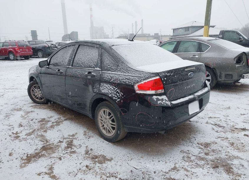 Photo 3 of 2010 Ford Focus SE (VIN 1FAHP3FN0AW147653)