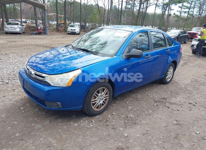 Photo 2 of 2010 Ford Focus SE (VIN 1FAHP3FN0AW149225)